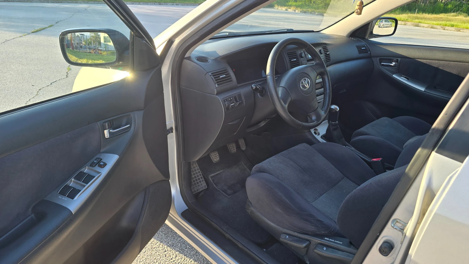 Toyota Corolla, снимка 9 - Автомобили и джипове - 54904918