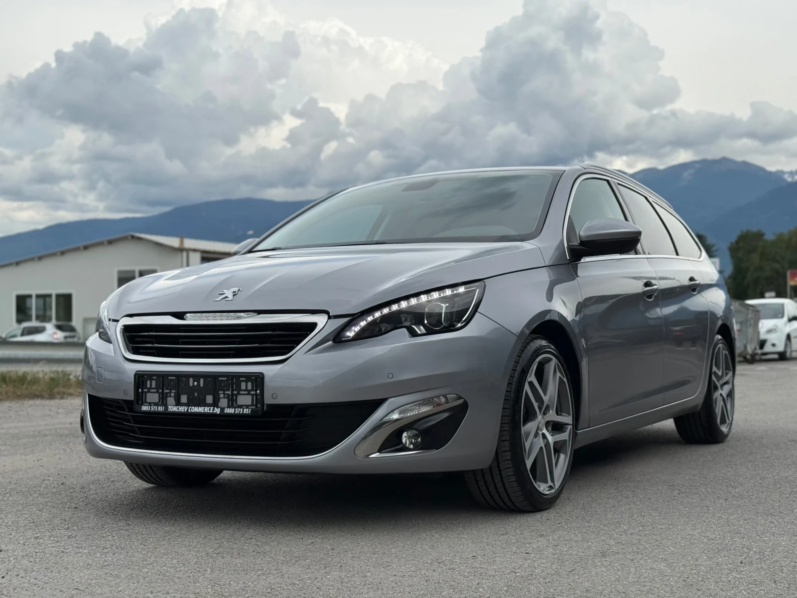 Peugeot 308 1.6-BLUEHDI-152.000km-НАПЪЛНО РЕАЛНИ-FULL LED-TOP, снимка 3 - Автомобили и джипове - 54954759