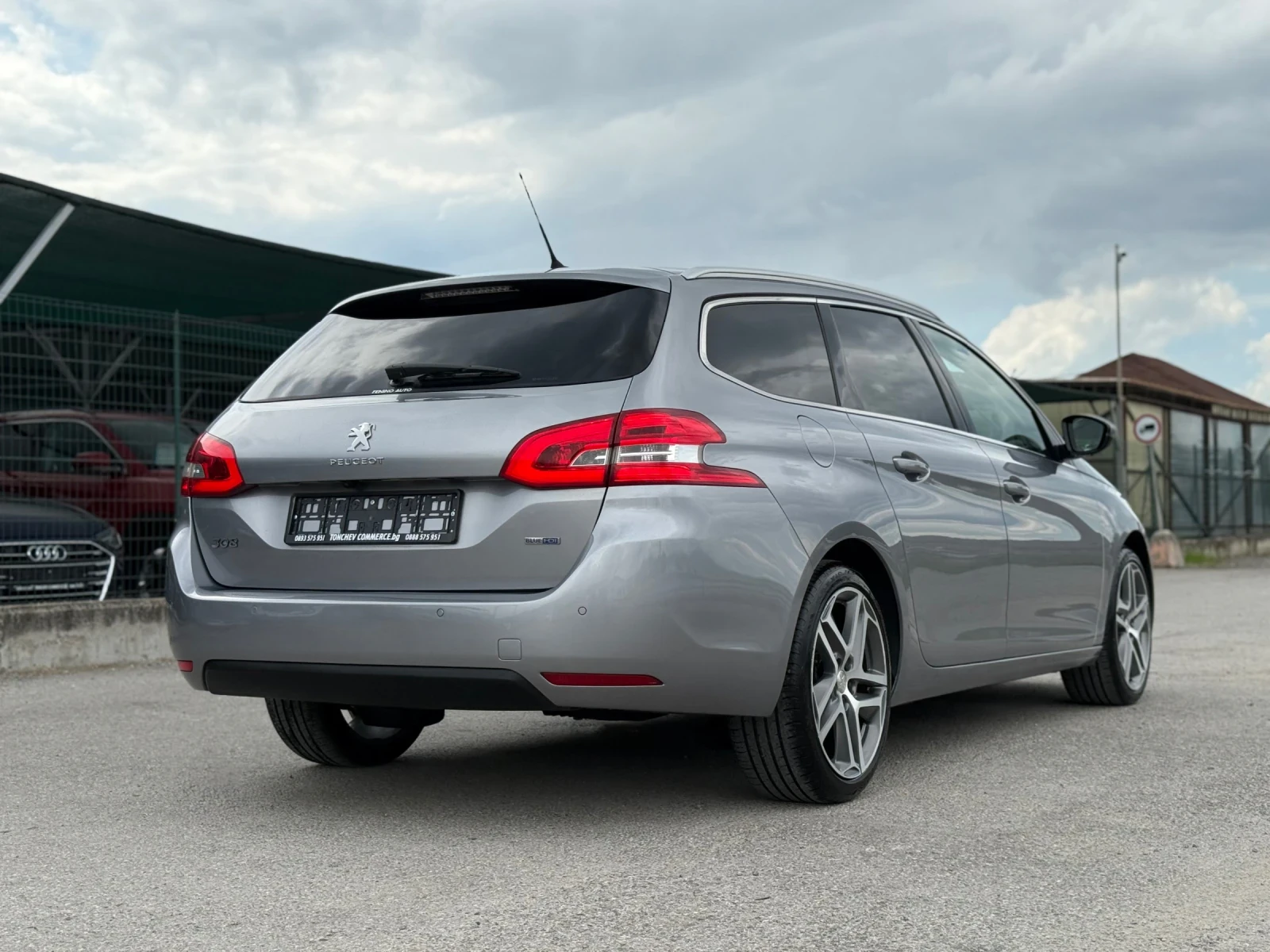 Peugeot 308 1.6-BLUEHDI-152.000km-НАПЪЛНО РЕАЛНИ-FULL LED-TOP, снимка 6 - Автомобили и джипове - 54954759