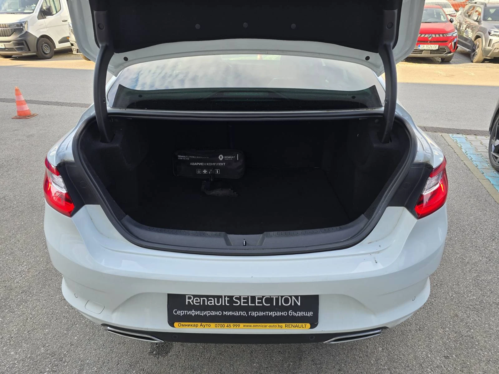 Renault Megane 1.3 TCe 140 EDC, снимка 16 - Автомобили и джипове - 55077791