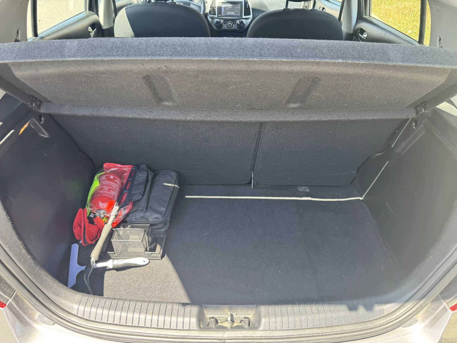 Hyundai I20 Бензин/газ, снимка 9 - Автомобили и джипове - 55373061