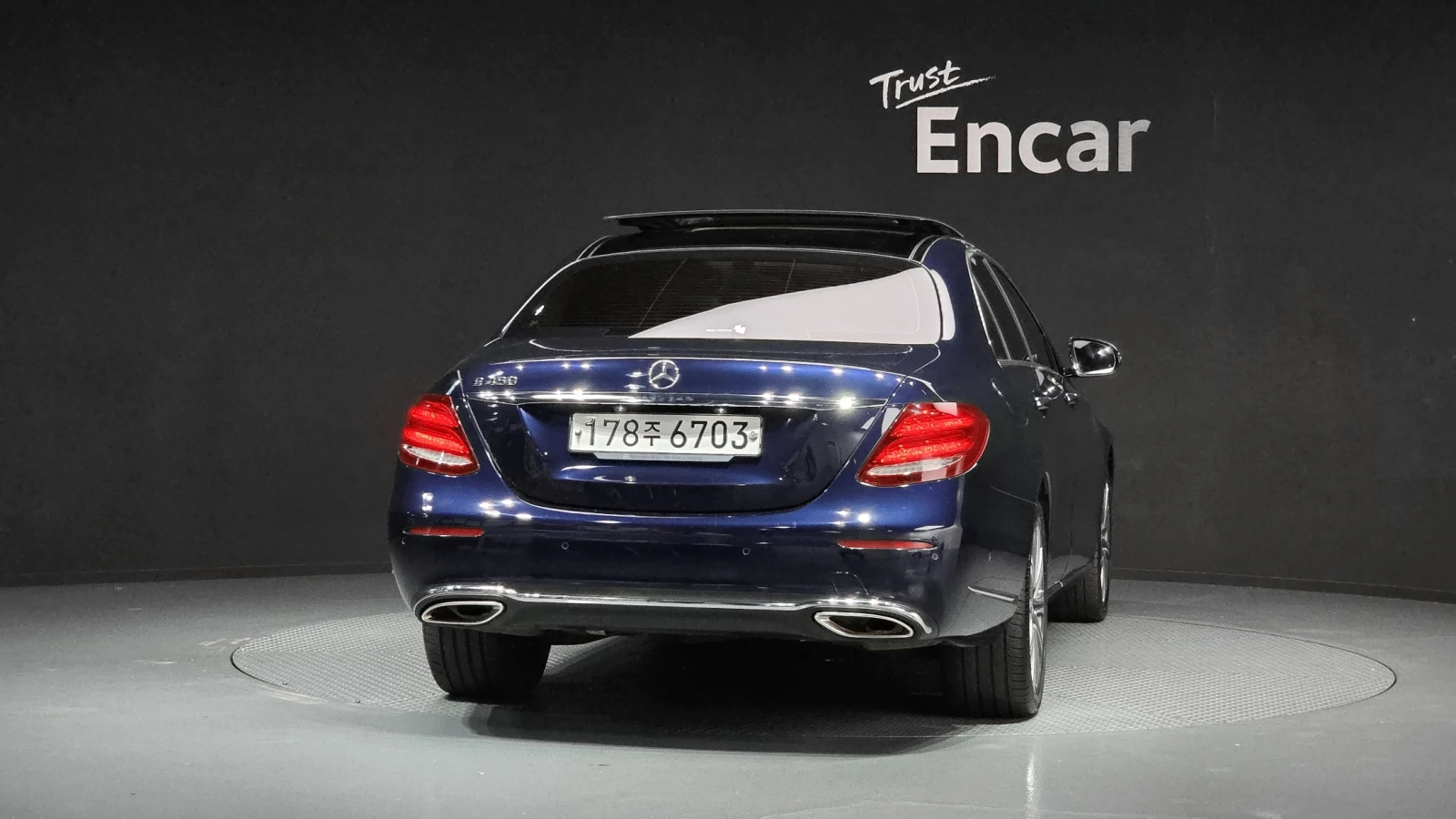Mercedes-Benz E 450 BLIND SPOT* 360* ЕЛ. БАГАЖНИК* HUD* КРАЙНА ЦЕНА, снимка 4 - Автомобили и джипове - 55435028