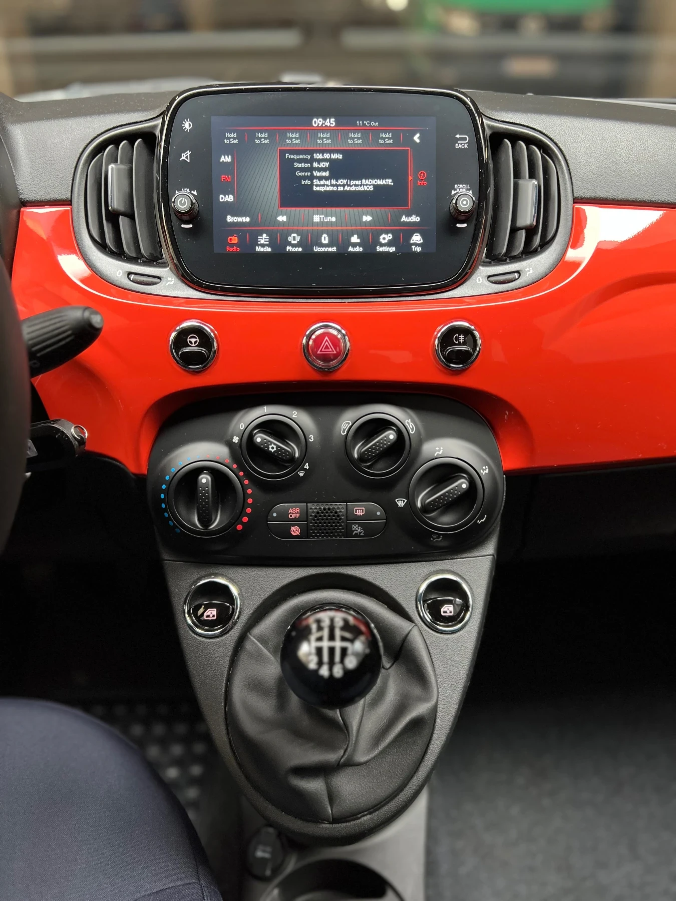 Fiat 500 1.0/Mild Hybrid/Club, снимка 10 - Автомобили и джипове - 55842412