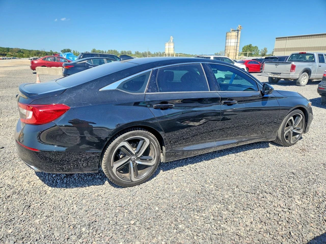 Honda Accord 1.5l Sport, снимка 3 - Автомобили и джипове - 55982543