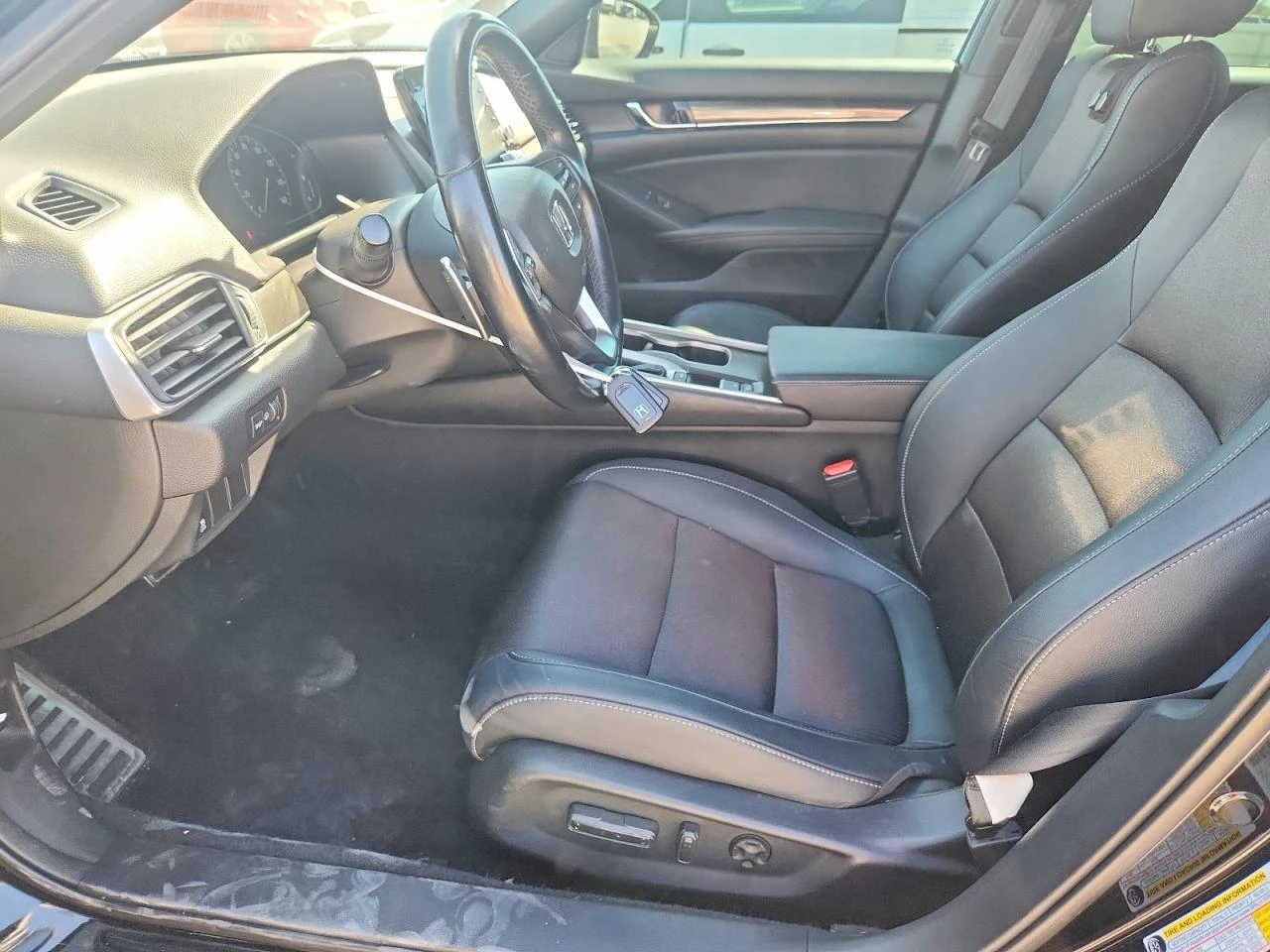 Honda Accord 1.5l Sport, снимка 7 - Автомобили и джипове - 55982543