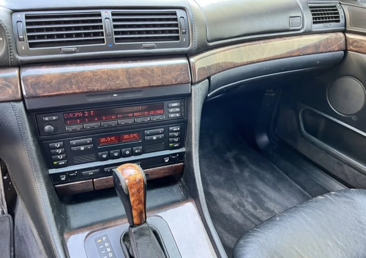 BMW 750 Е38, снимка 4 - Автомобили и джипове - 56024268
