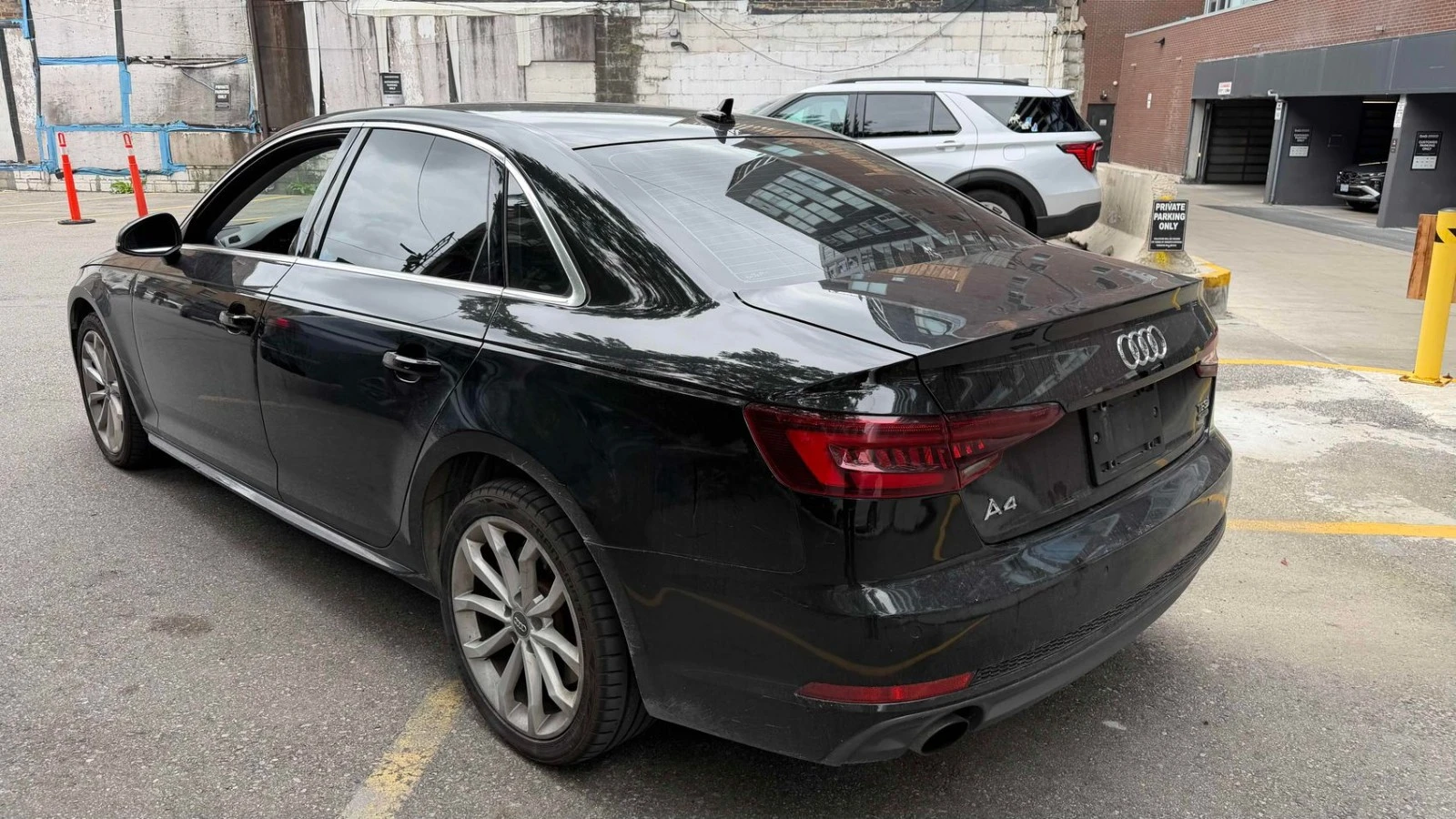 Audi A4 quattro * Progressiv * АвтоКредит (ЦЕНА ДО БГ), снимка 5 - Автомобили и джипове - 56333097