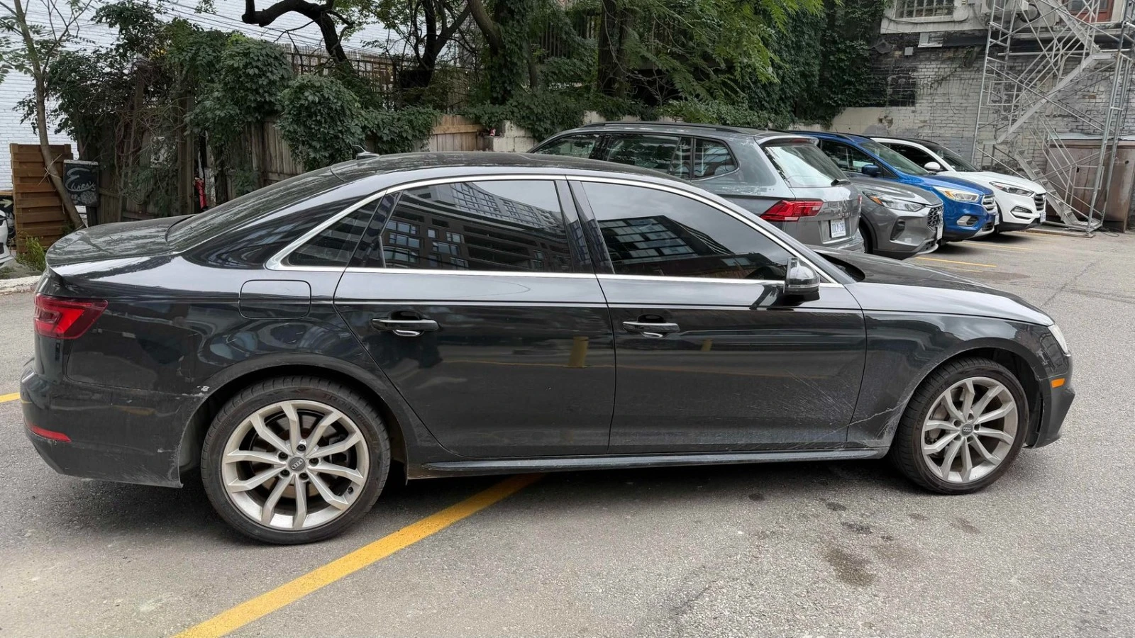 Audi A4 quattro * Progressiv * АвтоКредит (ЦЕНА ДО БГ), снимка 6 - Автомобили и джипове - 56333097