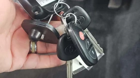 Toyota Sequoia 5.7* V8* ПОДГРЕВ* КАМЕРА* КЕЙЛЕС* , снимка 15