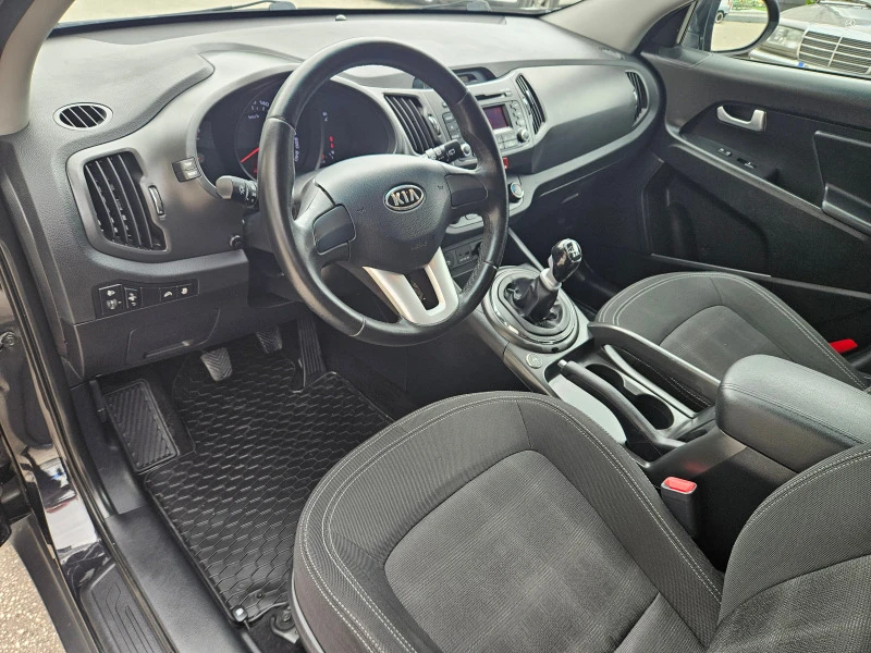 Kia Sportage 1.6i-GAZ.INJ., снимка 9 - Автомобили и джипове - 45712491