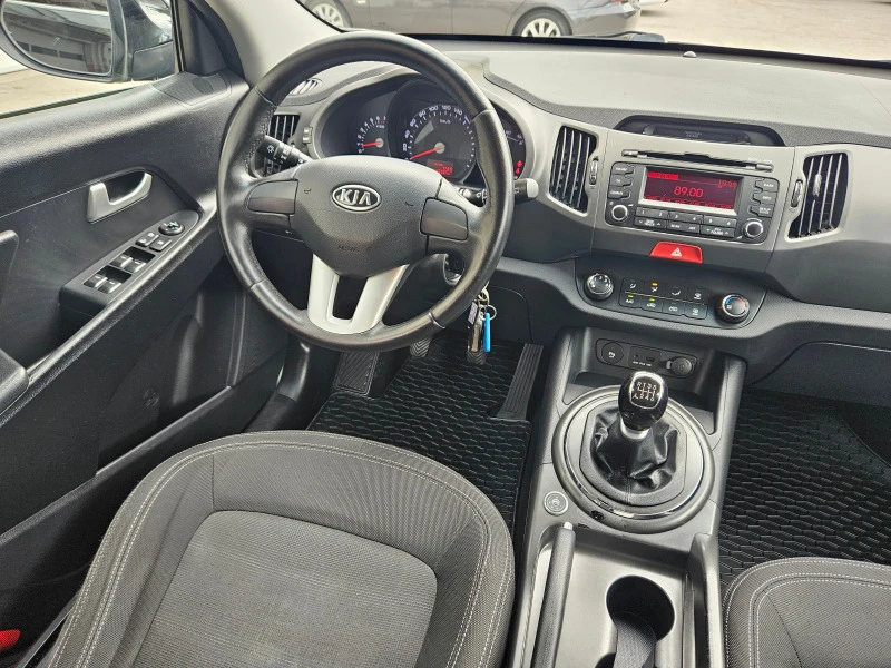 Kia Sportage 1.6i-GAZ.INJ., снимка 13 - Автомобили и джипове - 45712491