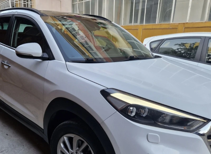 Hyundai Tucson 1, 7 Key less..Panorama, снимка 15 - Автомобили и джипове - 48071737