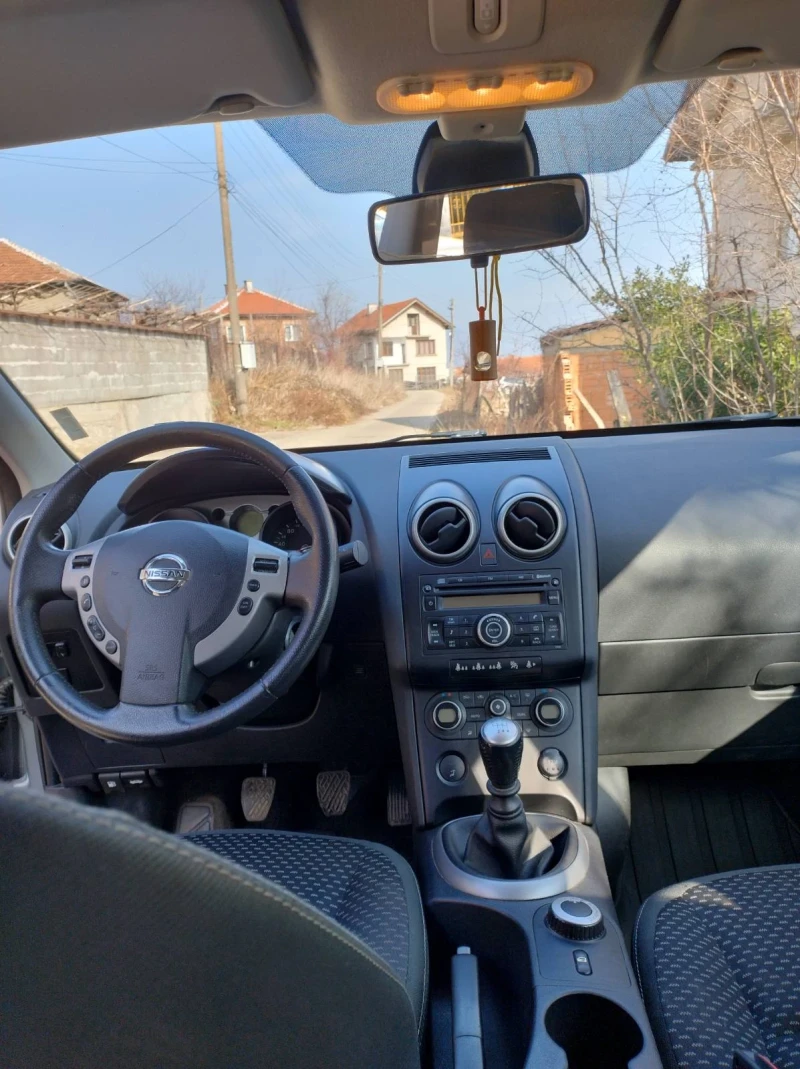 Nissan Qashqai 2.0 d, снимка 9 - Автомобили и джипове - 49032641