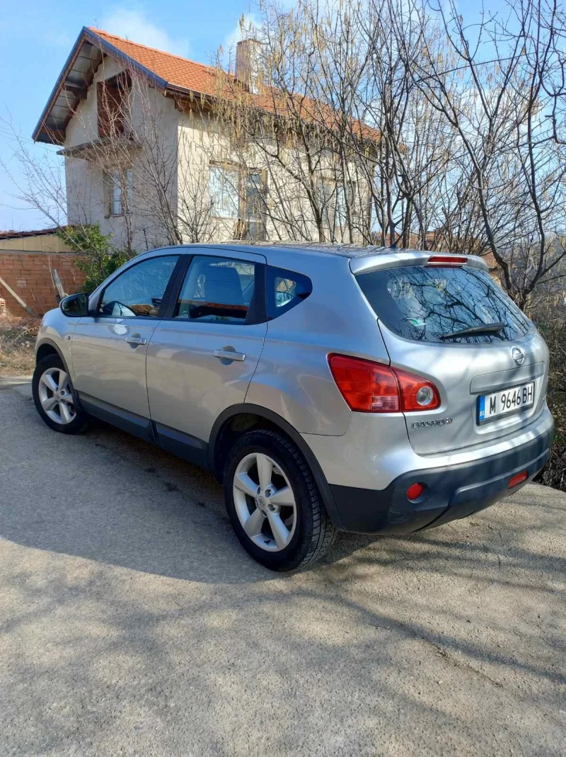 Nissan Qashqai 2.0 d, снимка 3 - Автомобили и джипове - 49032641