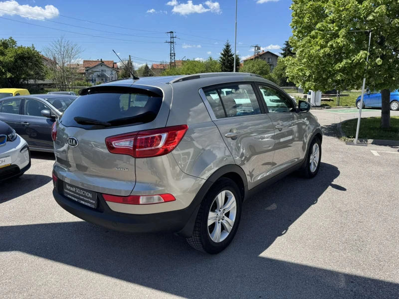 Kia Sportage 2.0CRDI, снимка 6 - Автомобили и джипове - 51189791