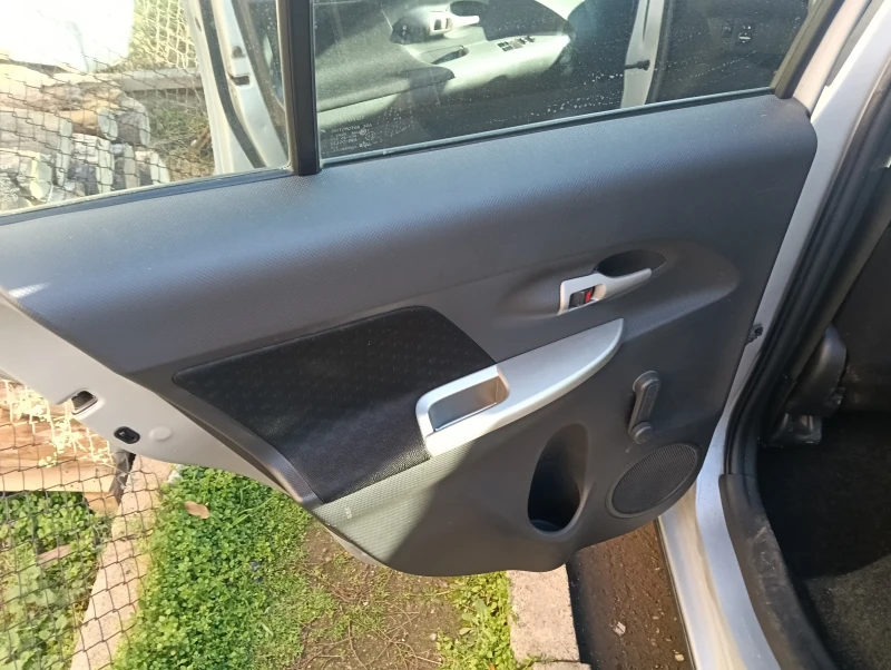 Toyota Urban Cruiser, снимка 7 - Автомобили и джипове - 52867560