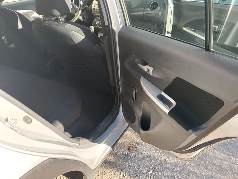 Toyota Urban Cruiser, снимка 4 - Автомобили и джипове - 52867560