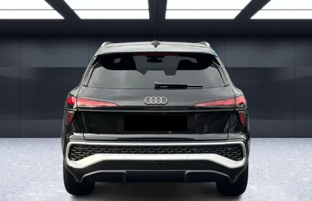 Audi Q3 e-hybrid = S-line = Tech Plus Гаранция - изображение 2