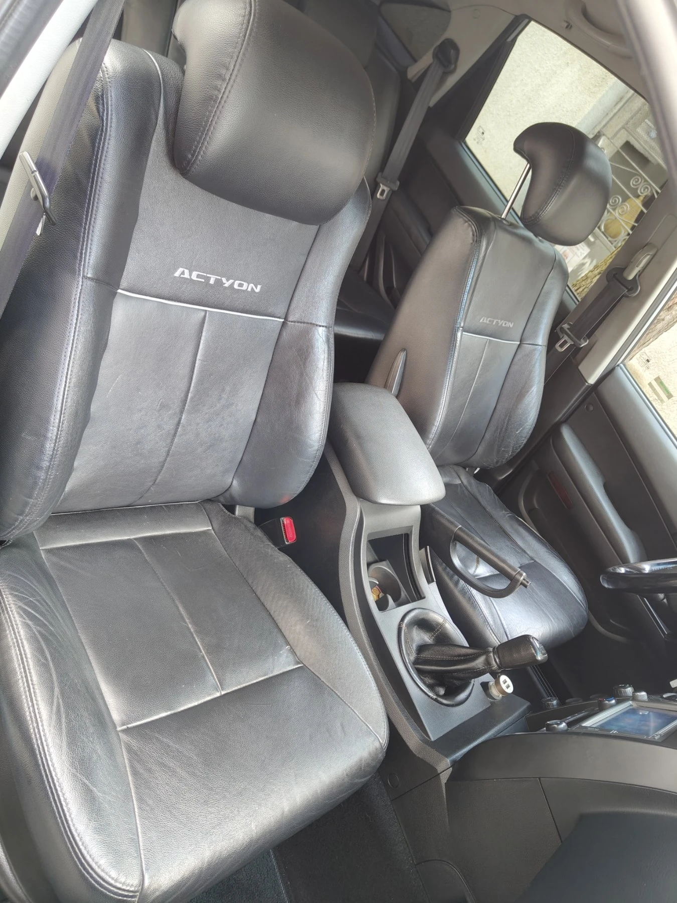 SsangYong Actyon, снимка 5 - Автомобили и джипове - 54081384