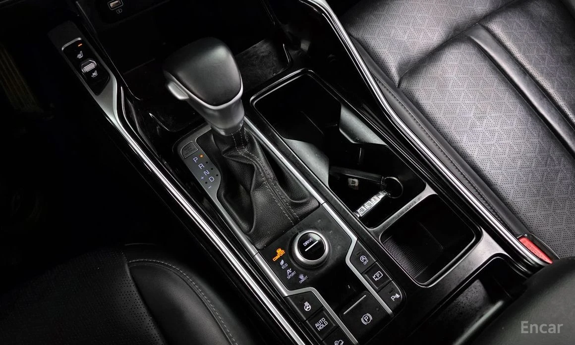 Kia Sorento 2.2D PRESTIGE* 4x4* ПОДГРЕВ* ОБДУХВАНЕ* KEYLESS* , снимка 11 - Автомобили и джипове - 54219034