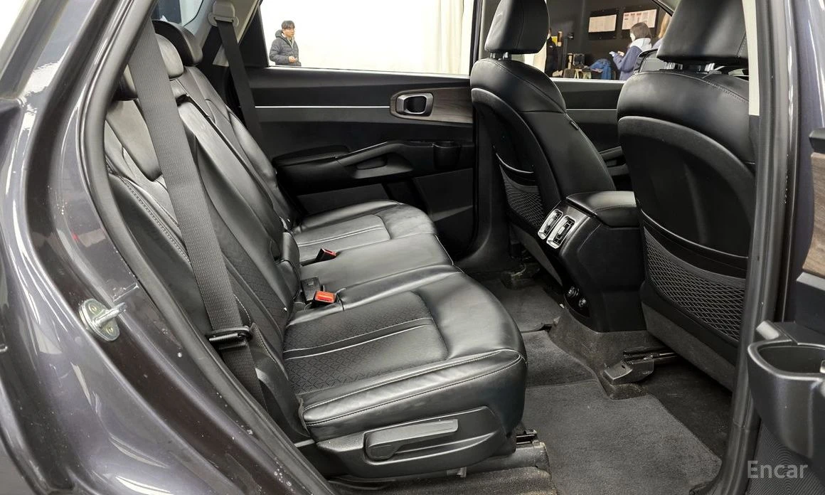 Kia Sorento 2.2D PRESTIGE* 4x4* ПОДГРЕВ* ОБДУХВАНЕ* KEYLESS* , снимка 15 - Автомобили и джипове - 54219034