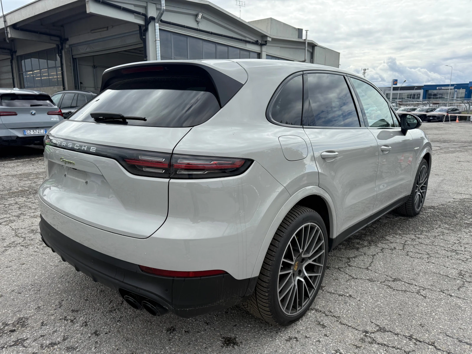 Porsche Cayenne Plugin hibrid, снимка 5 - Автомобили и джипове - 54272833