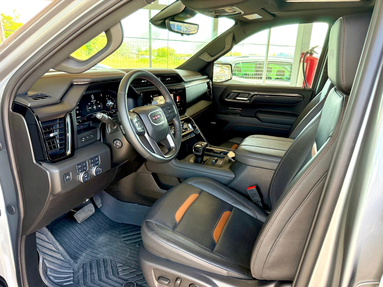 Gmc Sierra Sierra 1500 AT4 Crew Cab Short Box 4WD  , снимка 6 - Автомобили и джипове - 54474722