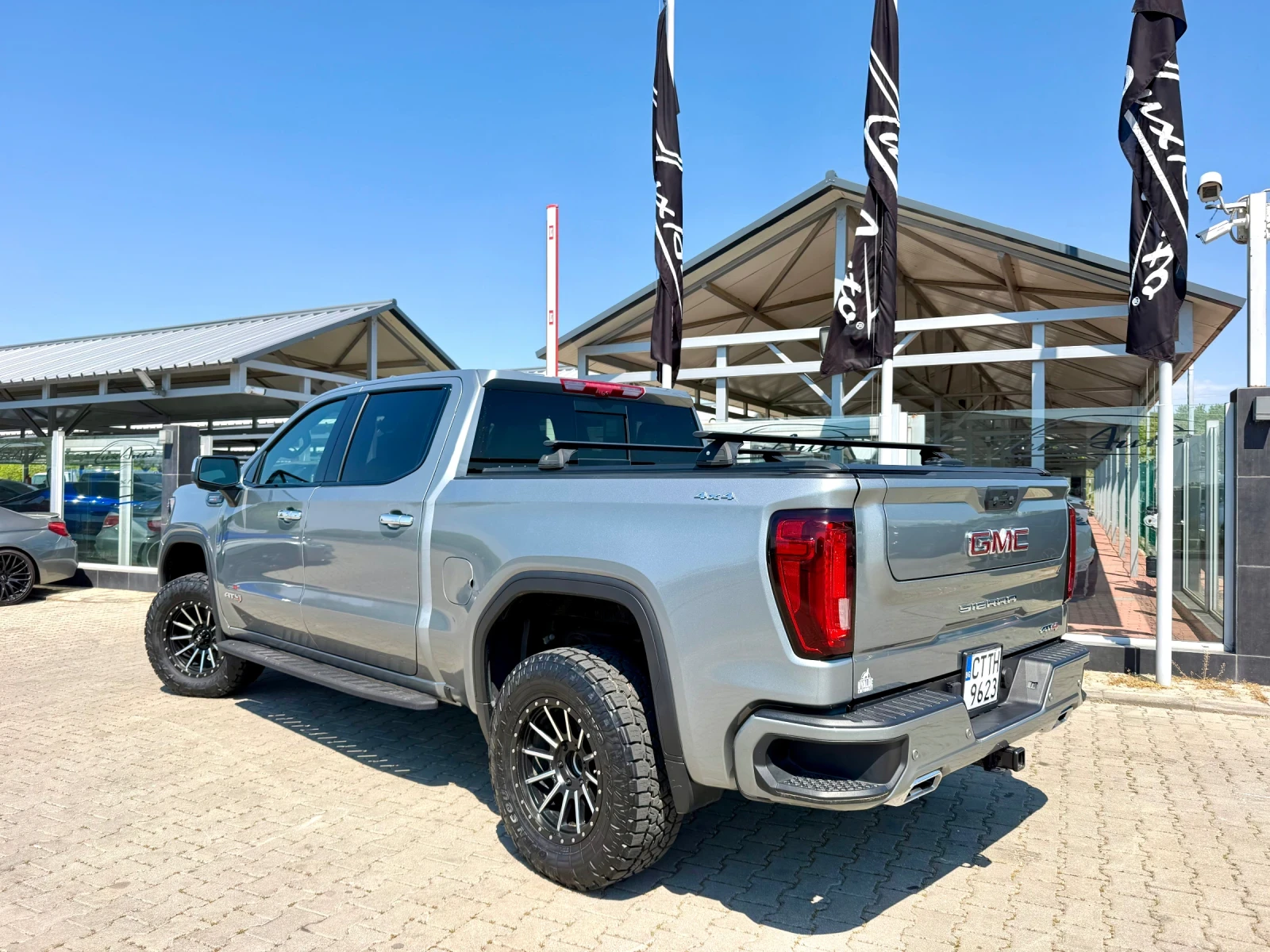 Gmc Sierra Sierra 1500 AT4 Crew Cab Short Box 4WD  , снимка 3 - Автомобили и джипове - 54474722