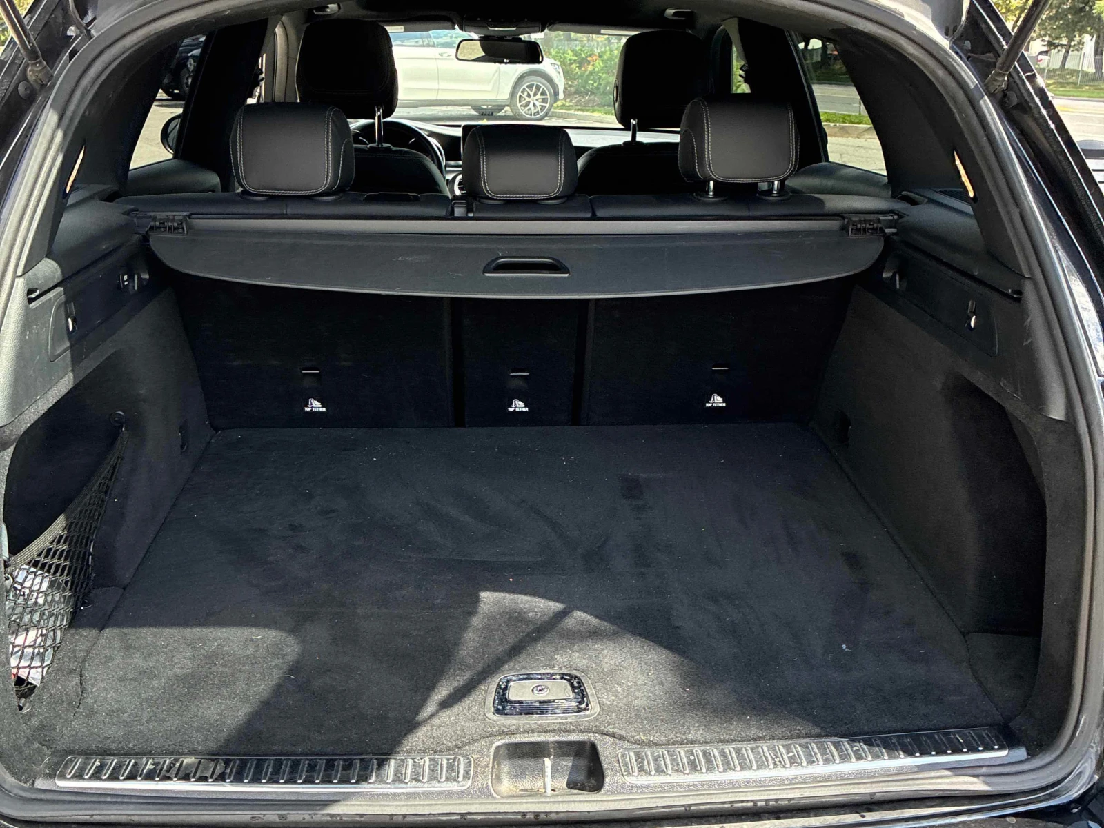 Mercedes-Benz GLC 300  * CARFAX * ОПЦИЯ ЗА ФИНАНСИРАНЕ , снимка 12 - Автомобили и джипове - 55979942