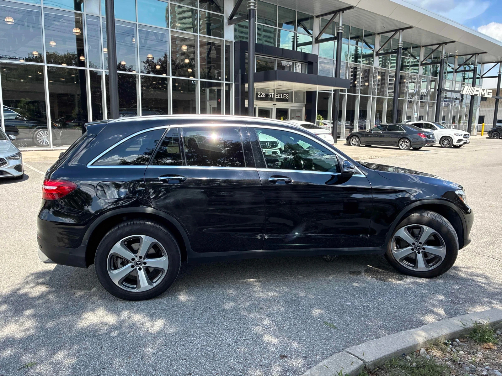 Mercedes-Benz GLC 300  * CARFAX * ОПЦИЯ ЗА ФИНАНСИРАНЕ , снимка 16 - Автомобили и джипове - 55979942
