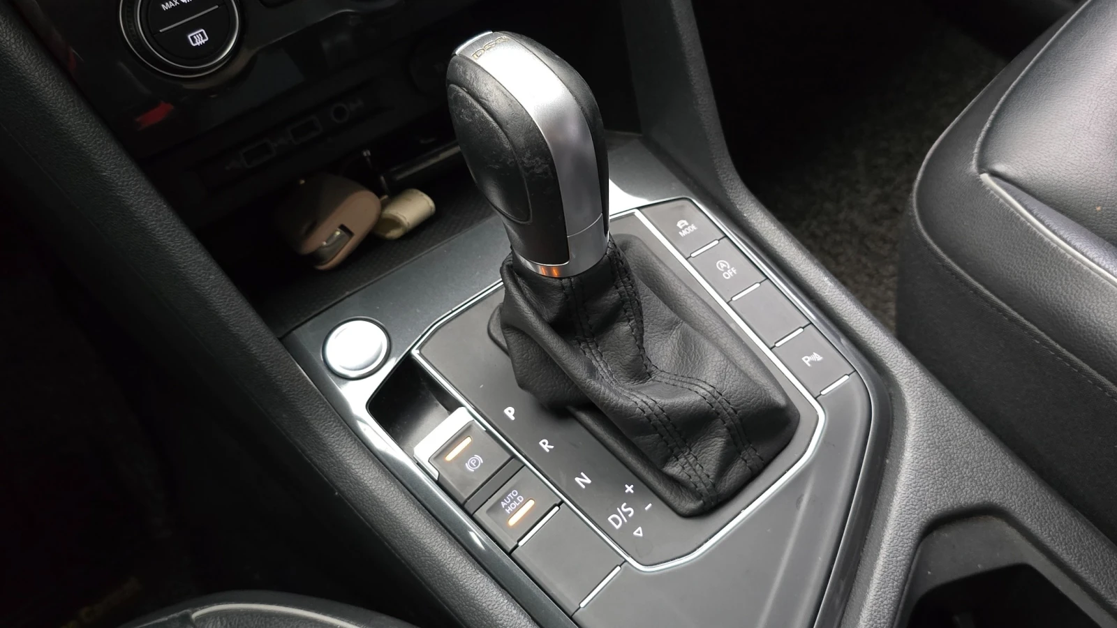 VW Tiguan 2.0 TDI Premium , снимка 8 - Автомобили и джипове - 56099608