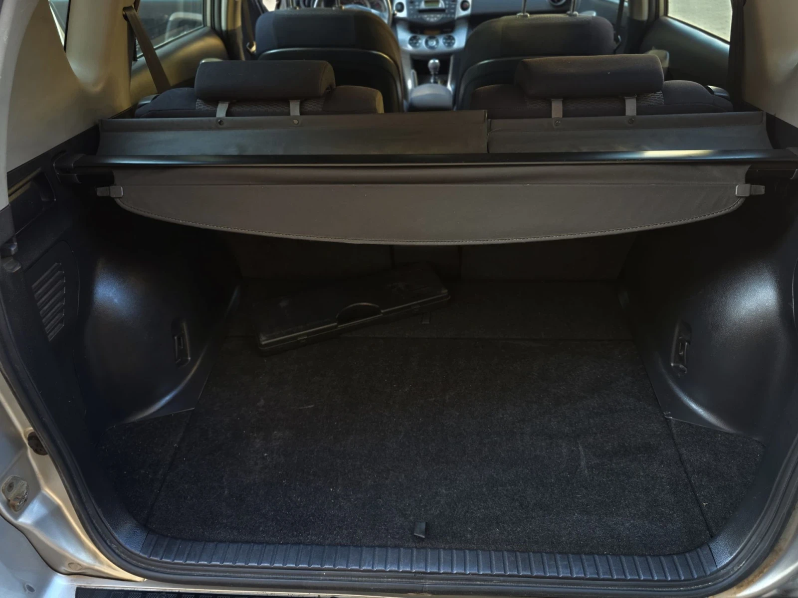 Toyota Rav4 D4-D///CROSSOVER///4X4, снимка 12 - Автомобили и джипове - 56107795