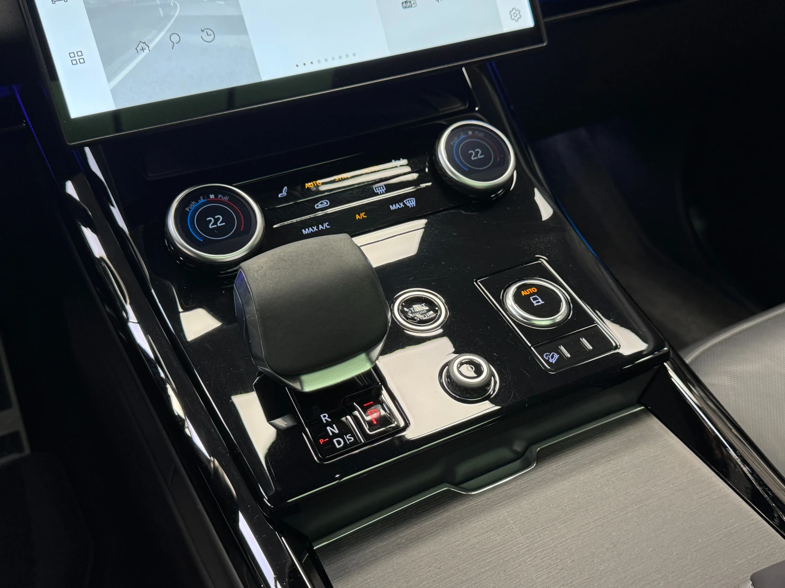 Land Rover Range rover Head Up* 360* Обдухване, снимка 11 - Автомобили и джипове - 56679724