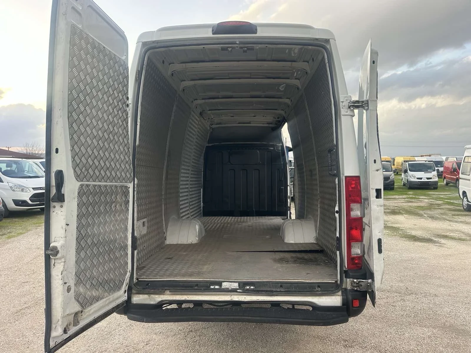 Iveco 35c15  - изображение 8