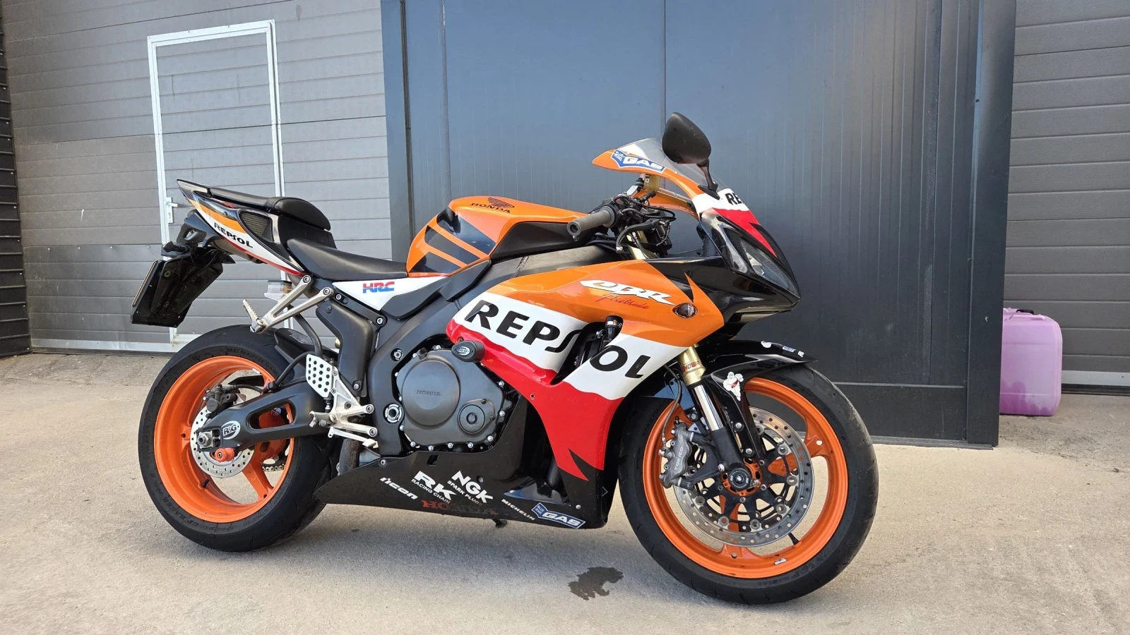 Honda Cbr 1000RR Repsol 2007 - изображение 3