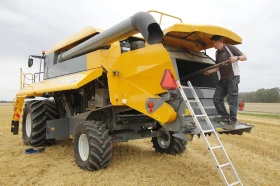 Комбайн Sampo Rosenlew Comia C12, снимка 5