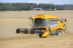 Комбайн Sampo Rosenlew Comia C12, снимка 2