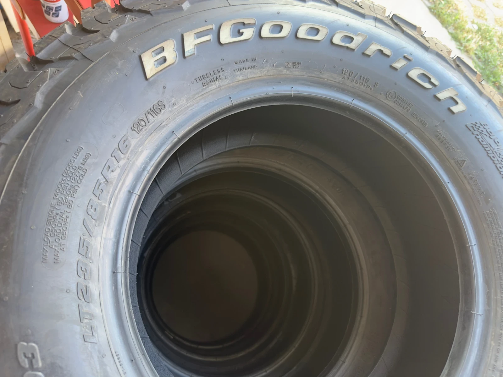 Гуми Всесезонни 235/85R16, снимка 2 - Гуми и джанти - 55692800