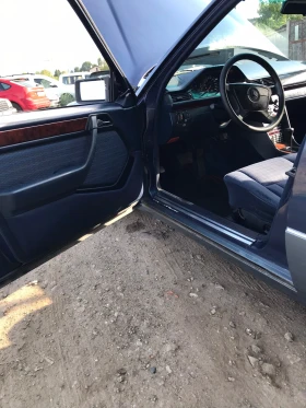 Mercedes-Benz 124, снимка 6