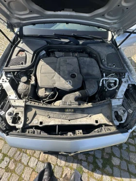 Mercedes-Benz E 220, снимка 15