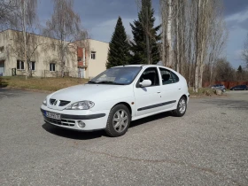 Renault Megane 1.6 16v Климатик , снимка 2