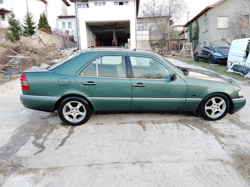 Mercedes-Benz C 250 2,5 D, снимка 9 - Автомобили и джипове - 45677051