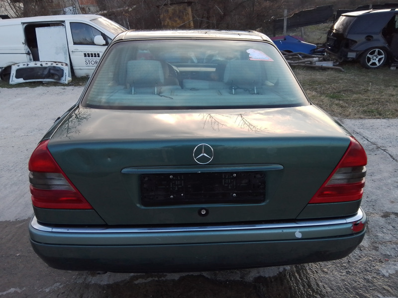 Mercedes-Benz C 250 2,5 D, снимка 6 - Автомобили и джипове - 45677051