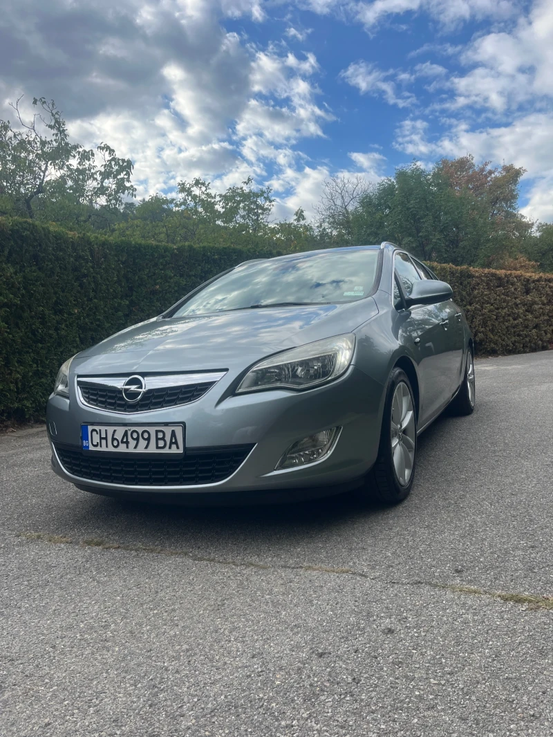 Opel Astra 1.7 CDTI Cosmo, снимка 6 - Автомобили и джипове - 48232694