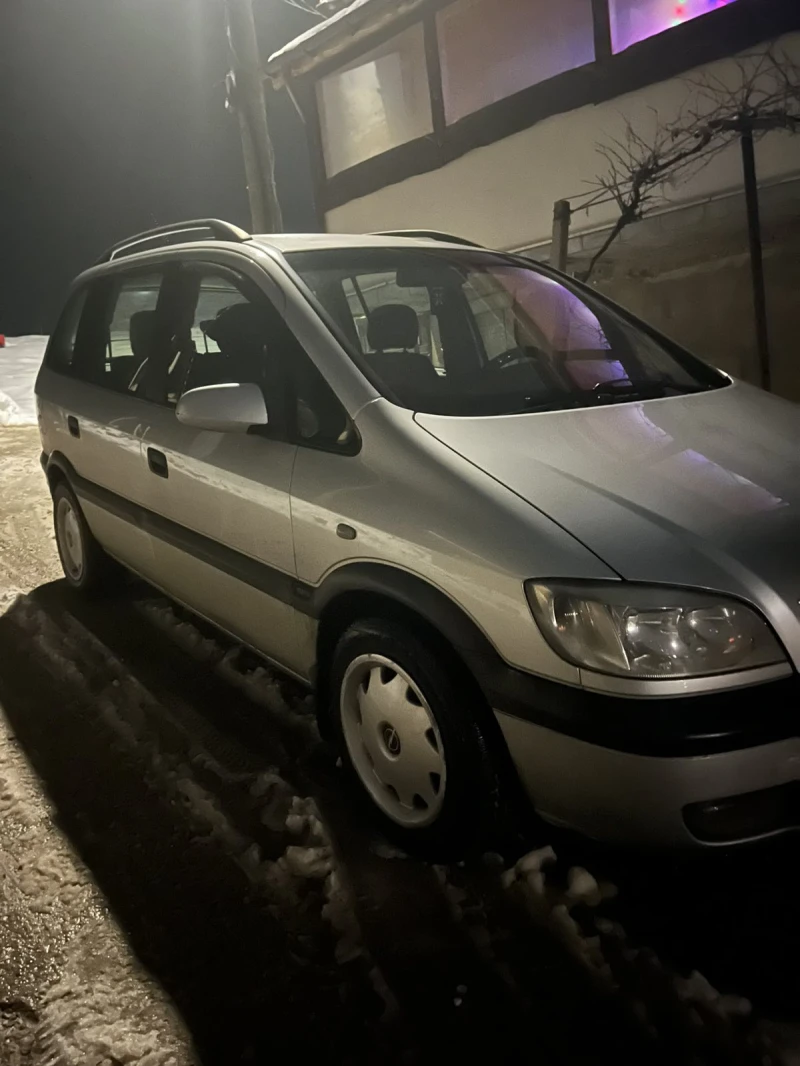 Opel Zafira, снимка 1 - Автомобили и джипове - 48493024