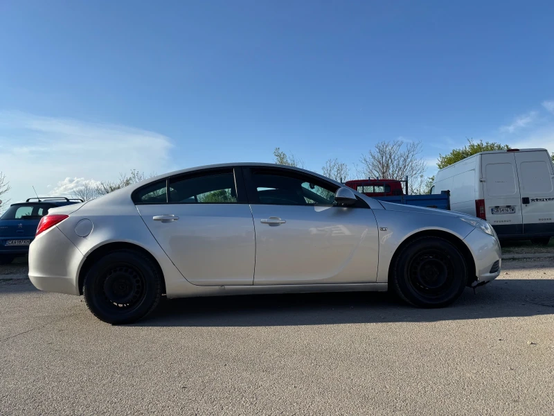 Opel Insignia 1.8, снимка 9 - Автомобили и джипове - 50234578