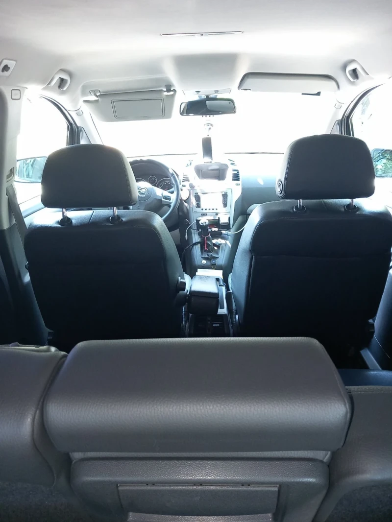 Opel Zafira 1.6, снимка 9 - Автомобили и джипове - 52079859