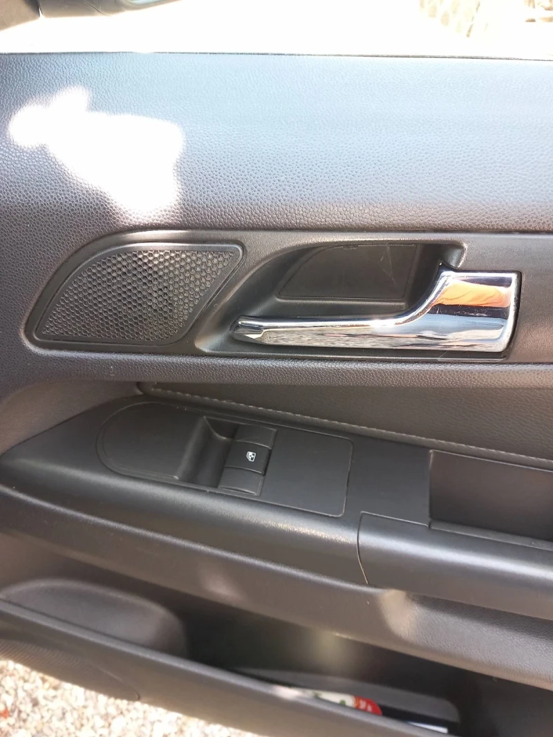 Opel Zafira 1.6, снимка 4 - Автомобили и джипове - 52079859