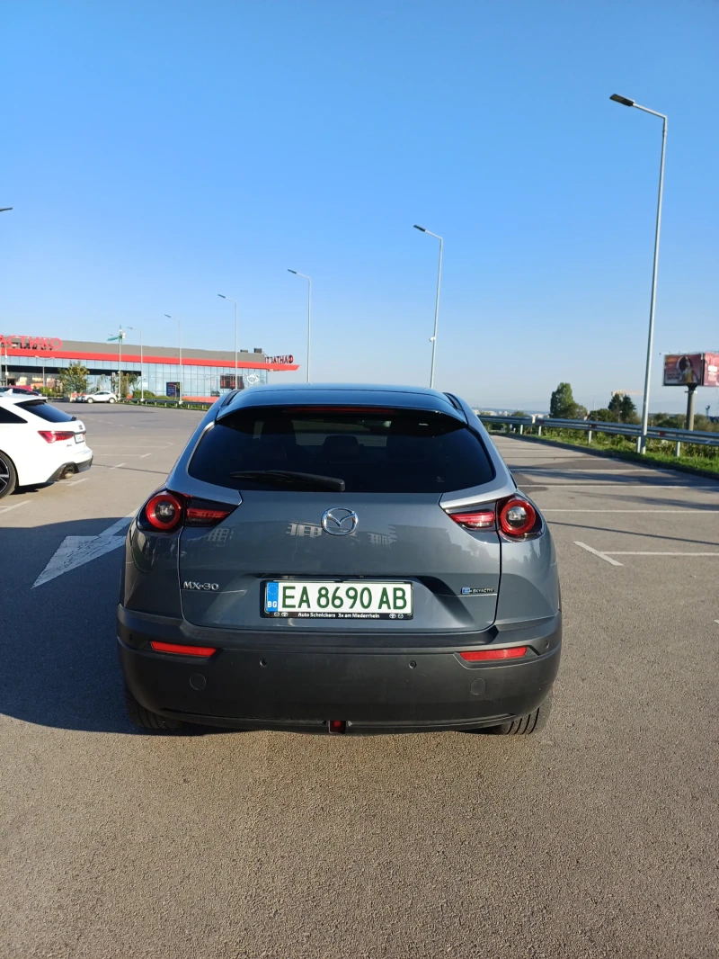 Mazda MX-30, снимка 10 - Автомобили и джипове - 51927670