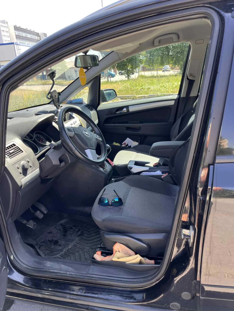 Opel Zafira, снимка 6 - Автомобили и джипове - 51955727